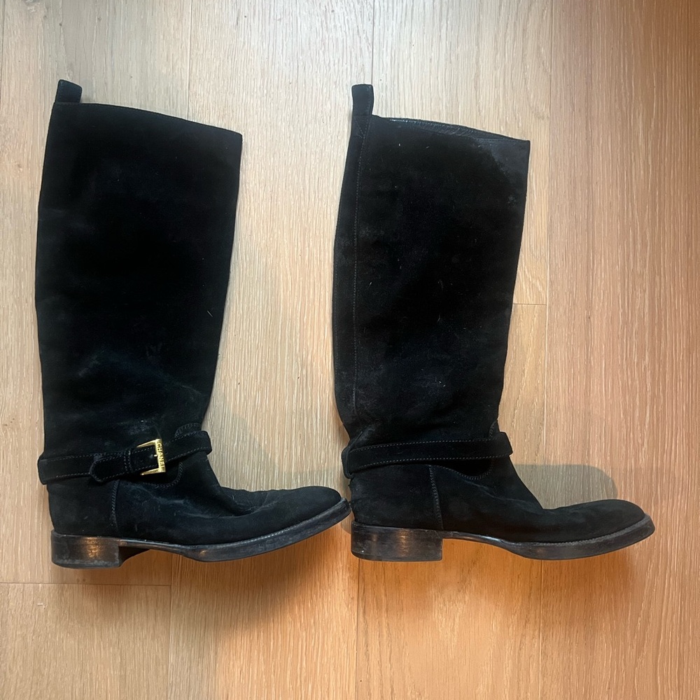CHANEL Black Boot